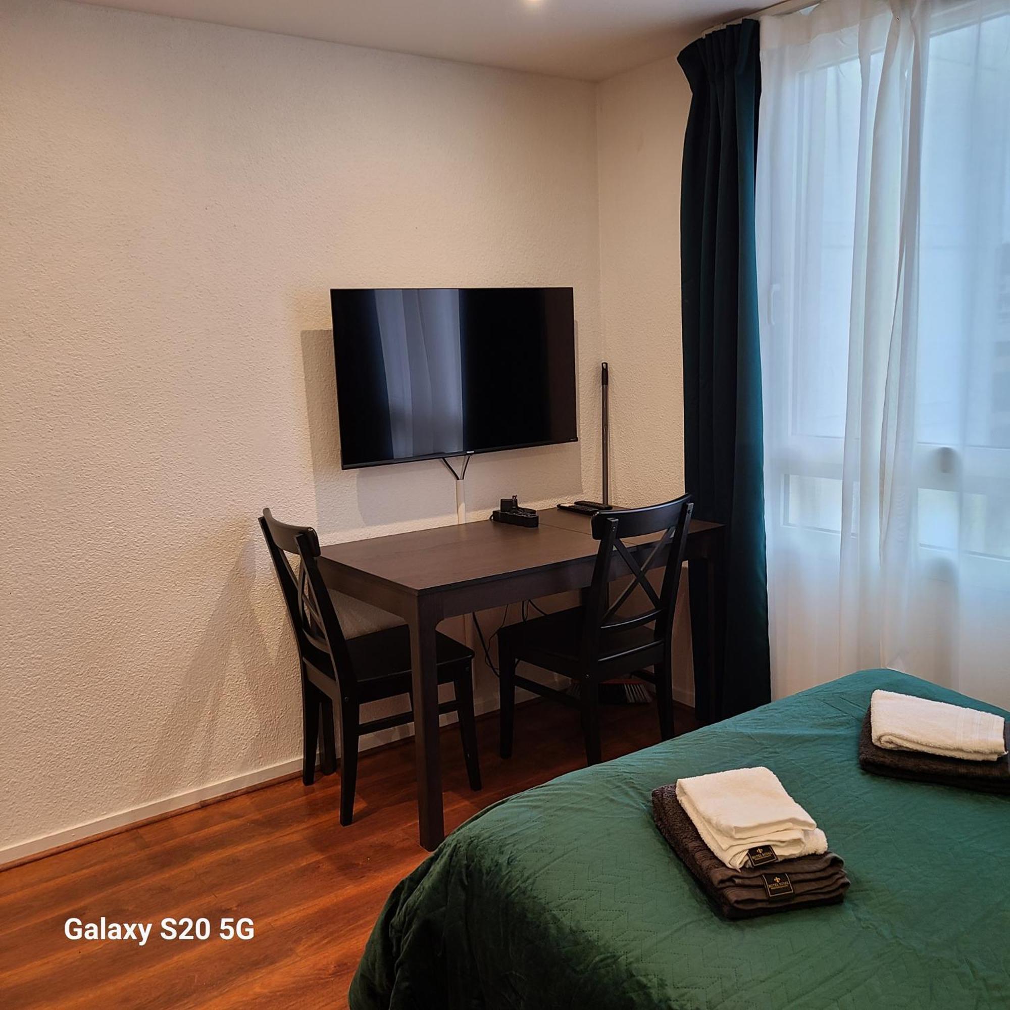 Studio Tendance - Chambery Luaran gambar